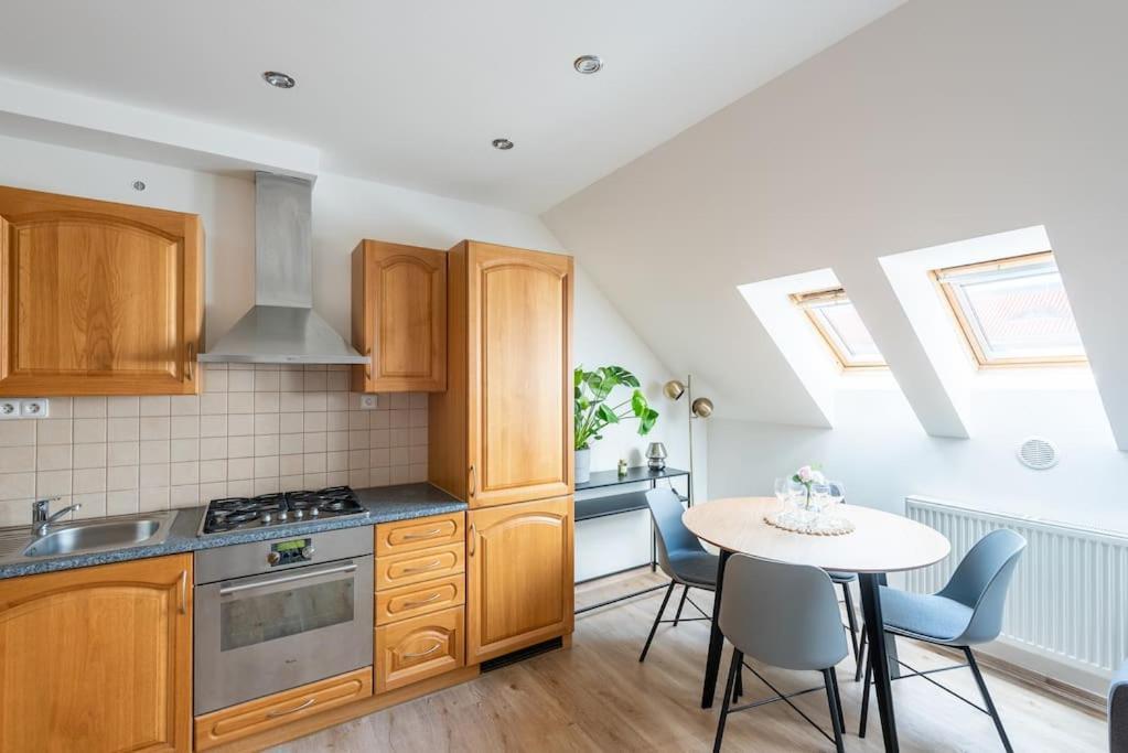 B.O.B. Klimentska Apartment Прага Екстериор снимка