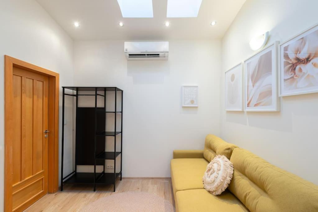 B.O.B. Klimentska Apartment Прага Екстериор снимка