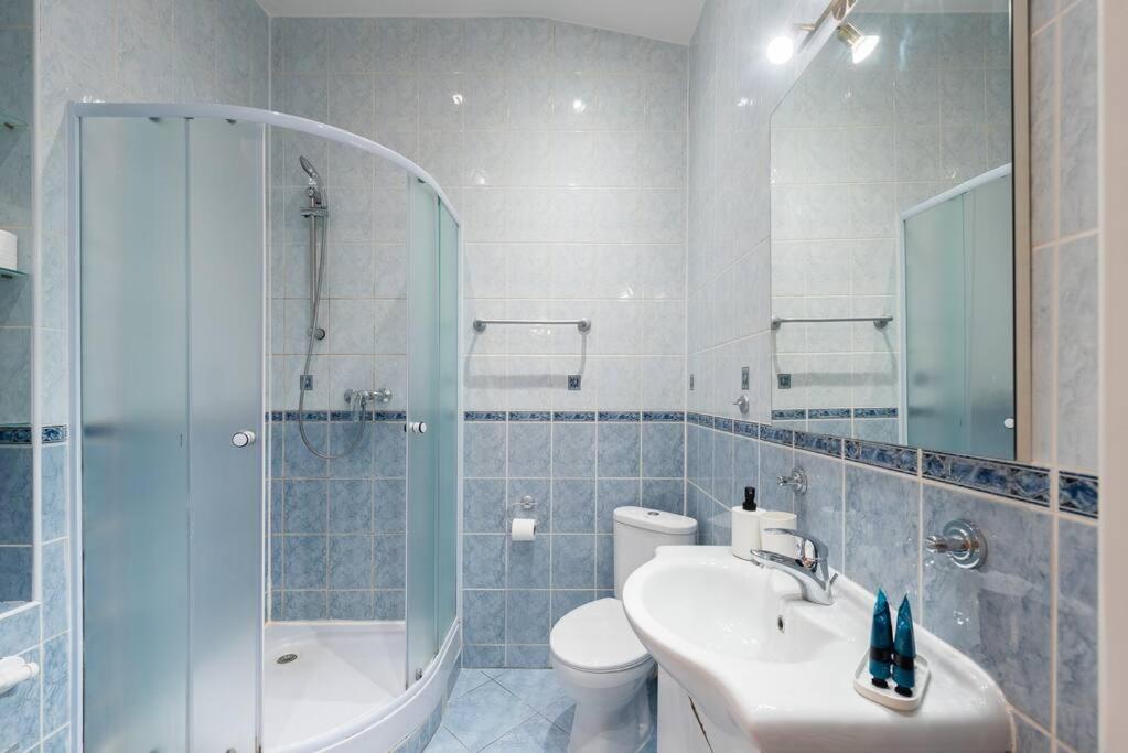 B.O.B. Klimentska Apartment Прага Екстериор снимка