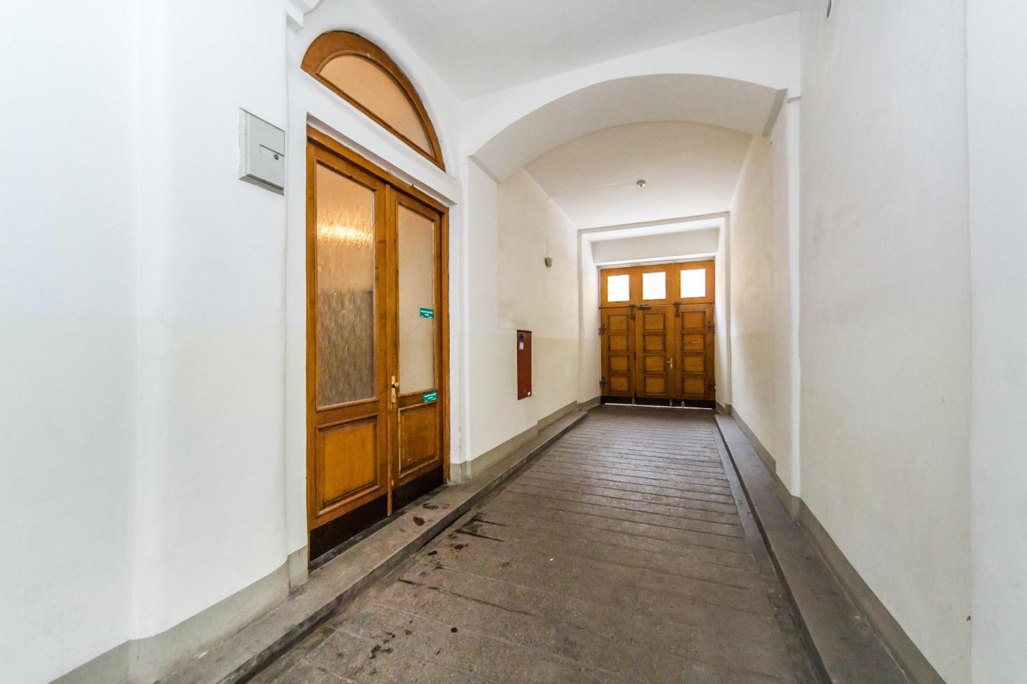 B.O.B. Klimentska Apartment Прага Екстериор снимка