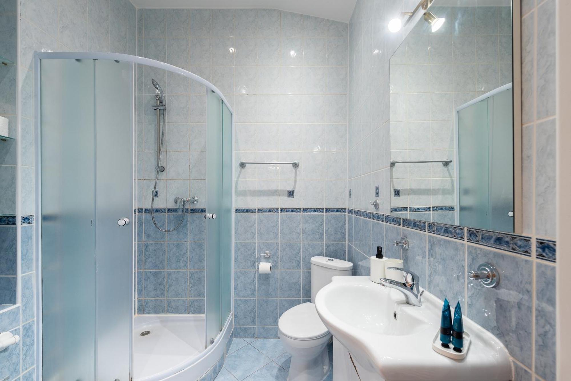 B.O.B. Klimentska Apartment Прага Екстериор снимка