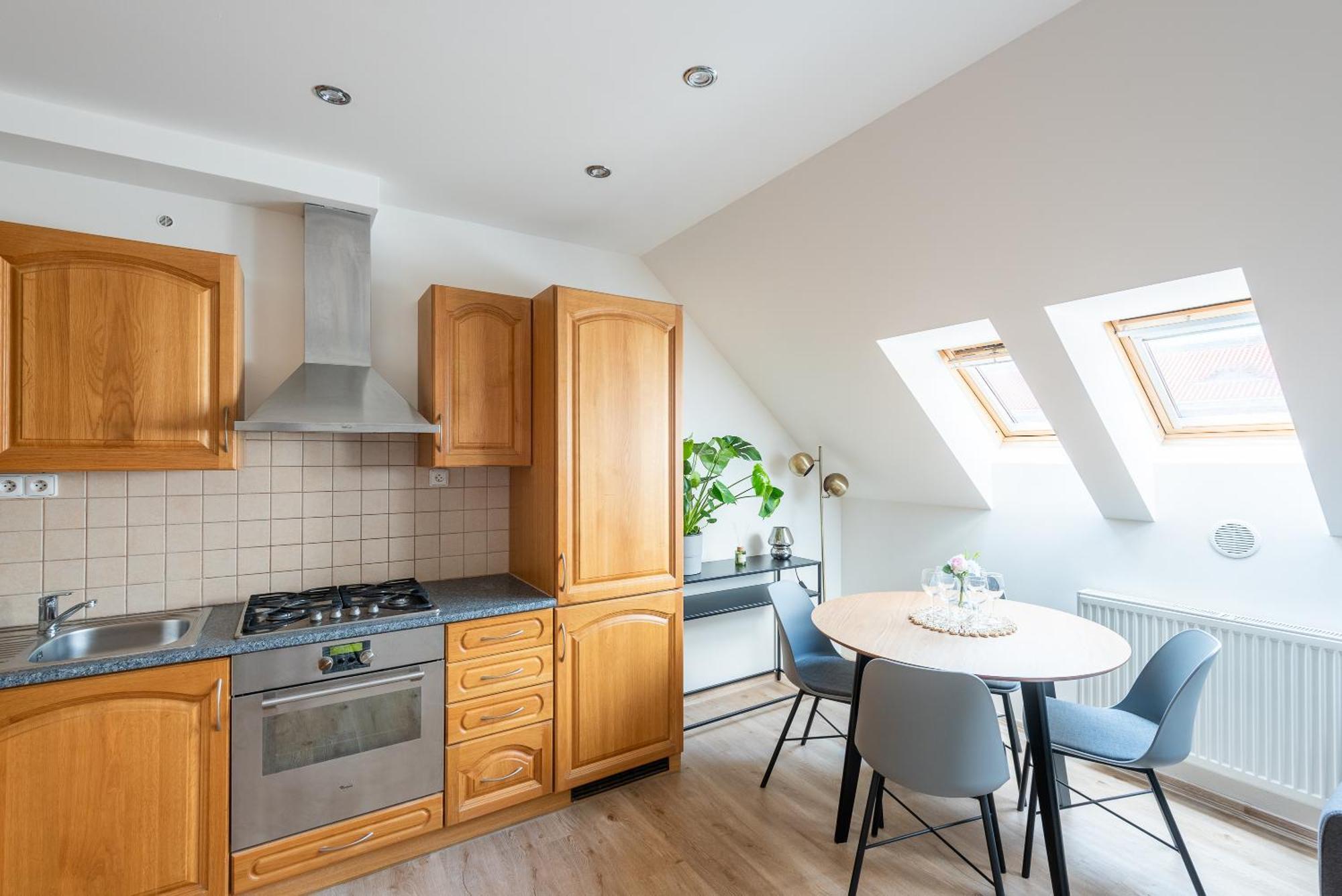 B.O.B. Klimentska Apartment Прага Екстериор снимка